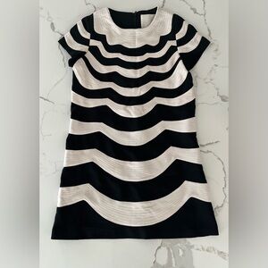 Karta Black and Cream Wavy Print Dress
Size XS